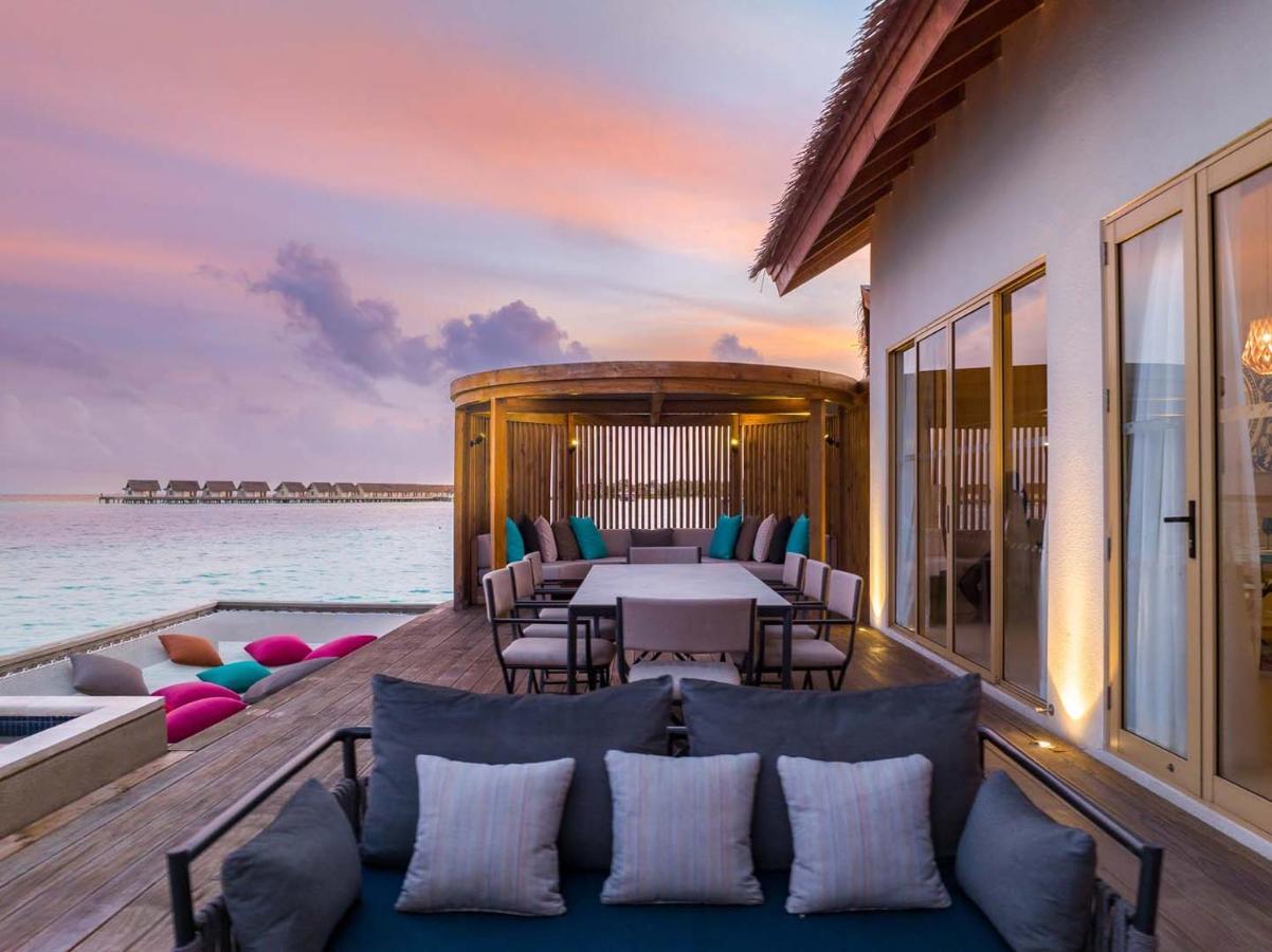 Hard Rock Hotel Maldives - Complimentary Roundtrip Speed Boat Transfer Until 31St October 2025 Emboodhoo Lagoon Εξωτερικό φωτογραφία A water villa at the resort