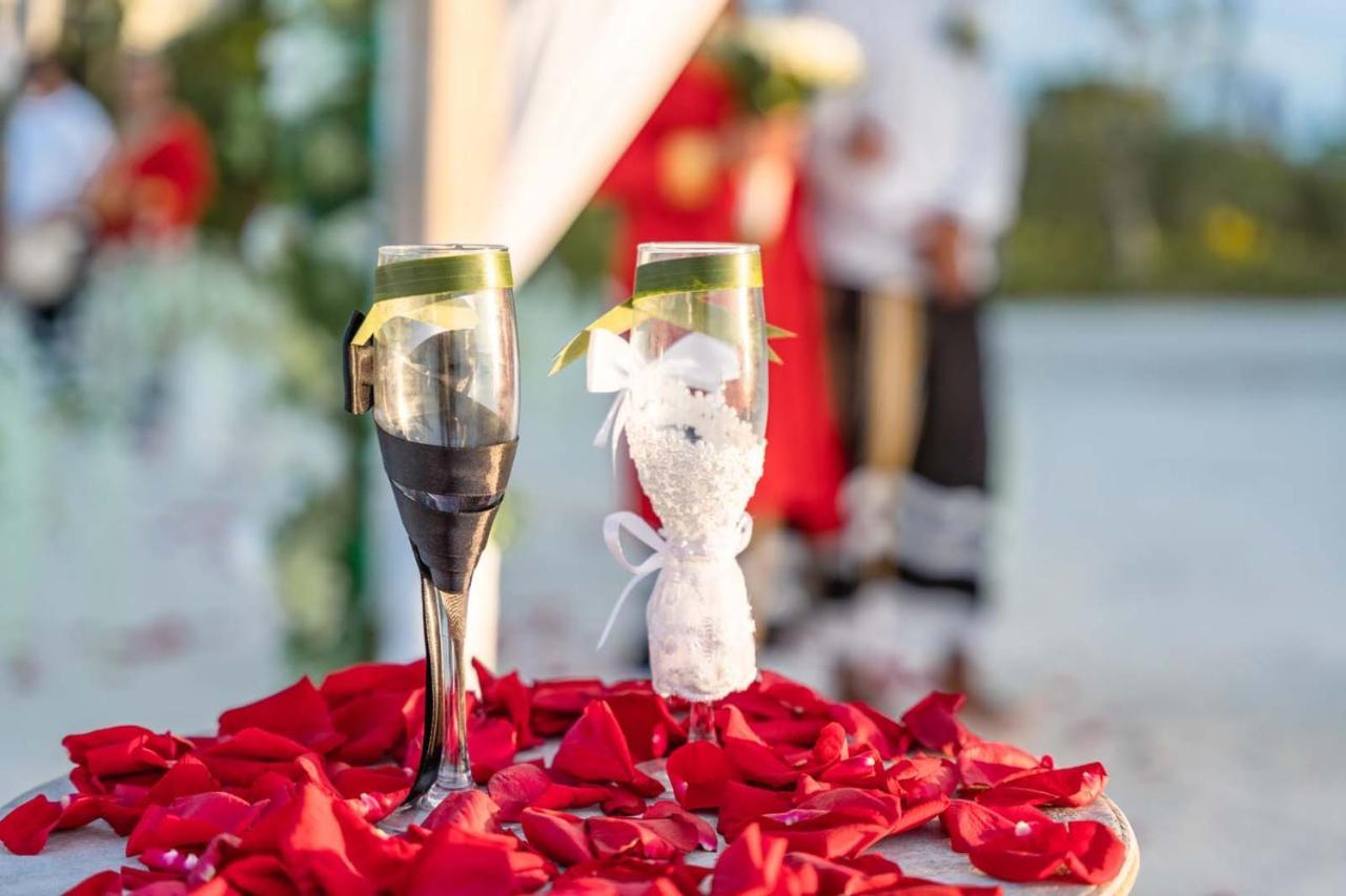 Hard Rock Hotel Maldives - Complimentary Roundtrip Speed Boat Transfer Until 31St October 2025 Emboodhoo Lagoon Εξωτερικό φωτογραφία A romantic setting